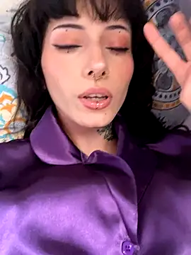 LiliJones  online show from November 6, 4:24 pm