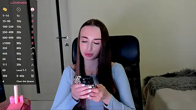 Kimmberr online show from January 17, 3:47 am