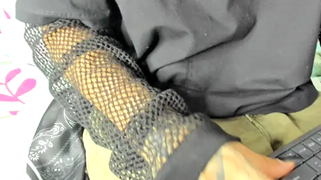 maybelline69 online show from December 16, 12:05 am