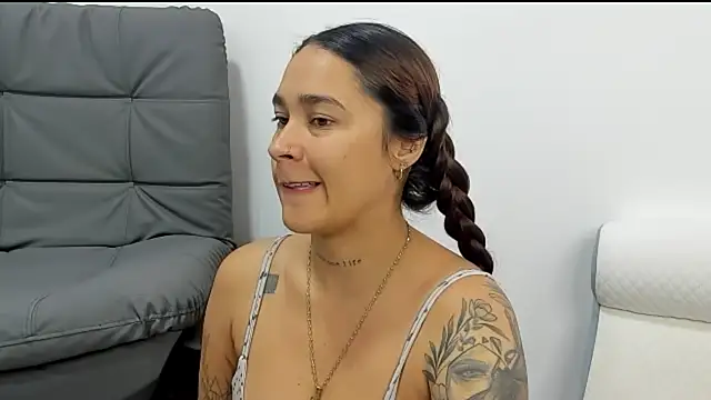 kayleeScott online show from October 7, 2:54 pm