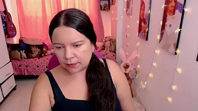 claryssa  online show from April 9, 6:46 pm