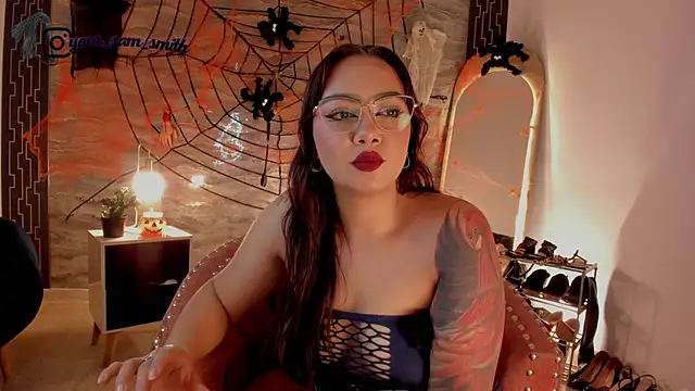 samara smithh online show from October 9, 11:47 am