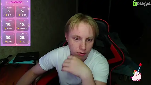 Alexis Gordon online show from September 18, 10:30 pm