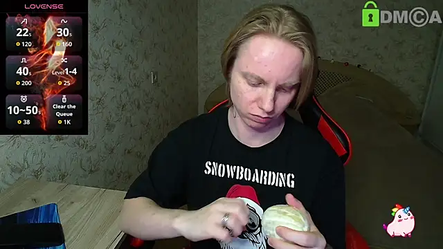 Alexis Gordon online show from April 19, 7:27 pm