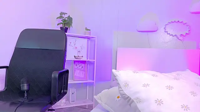 CristalCornner  online show from April 16, 8:19 pm