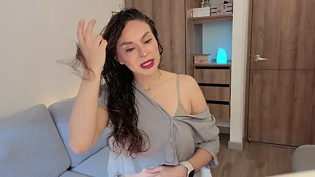 Monica-Bello online show from March 19, 6:01 pm