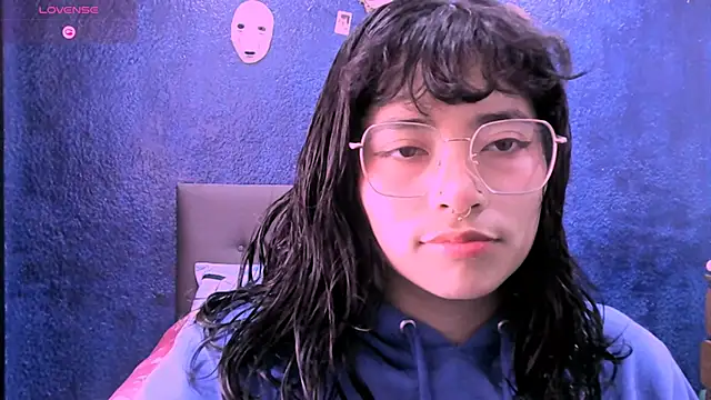 NinaYellow online show from September 11, 1:33 pm