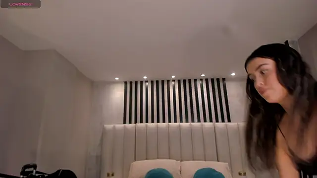 PaulinaSantos  online show from January 16, 8:38 pm