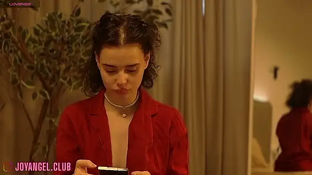 SophieCharm online show from March 16, 6:06 am