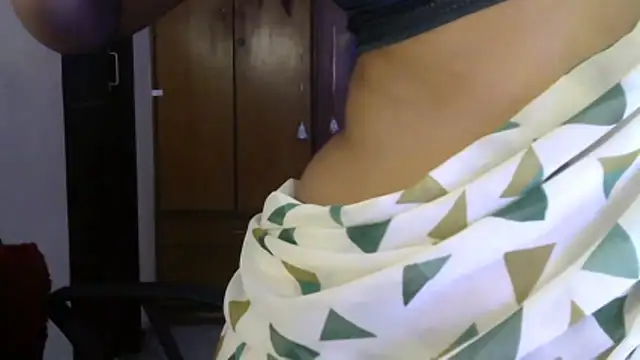 Black cat cutie online show from January 7, 6:06 am