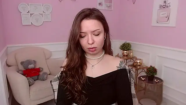 LucySkilar online show from March 31, 4:34 am