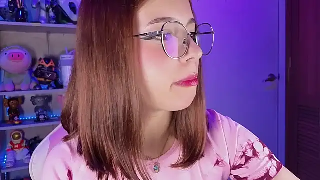 EmilyMiller  online show from November 14, 5:02 pm