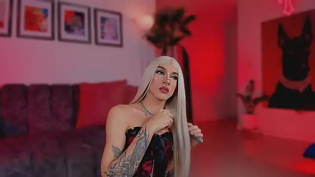 Taylor  foxxx online show from March 17, 6:06 am