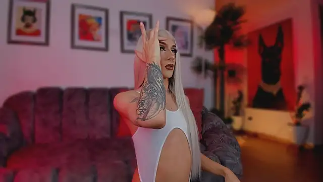 Taylor  foxxx online show from July 6, 7:57 am