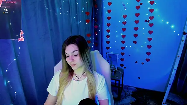 Sweet me  online show from April 10, 6:30 am