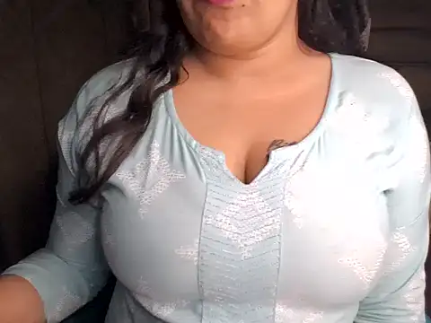 Trezza online show from November 13, 2:43 am