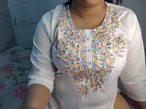 Trezza online show from April 17, 8:33 pm