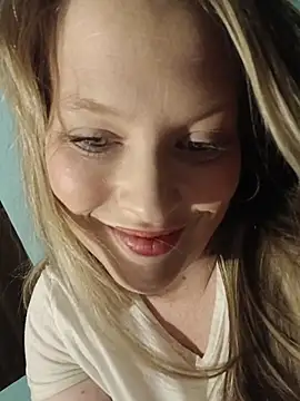 Cumonkatie online show from February 15, 7:51 am