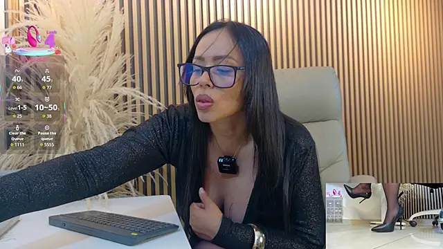 lulu 072 online show from April 9, 12:24 am