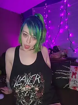 EverlyEster online show from May 15, 3:22 am