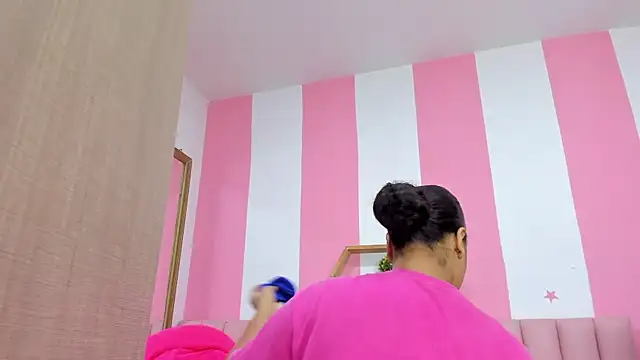 ISABELLA 020 online show from November 14, 2:06 pm