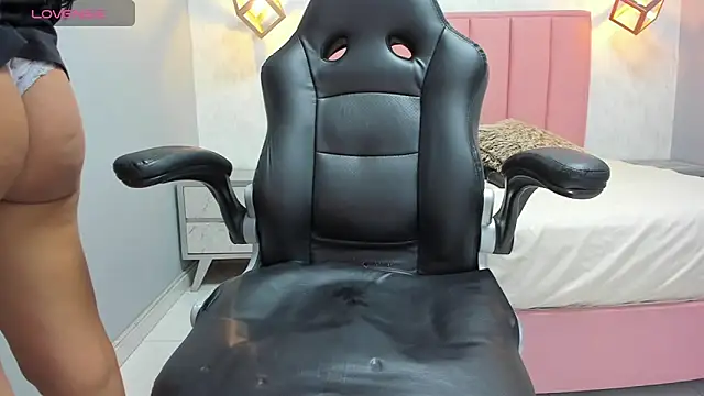 chelsyquinn online show from February 9, 4:15 am