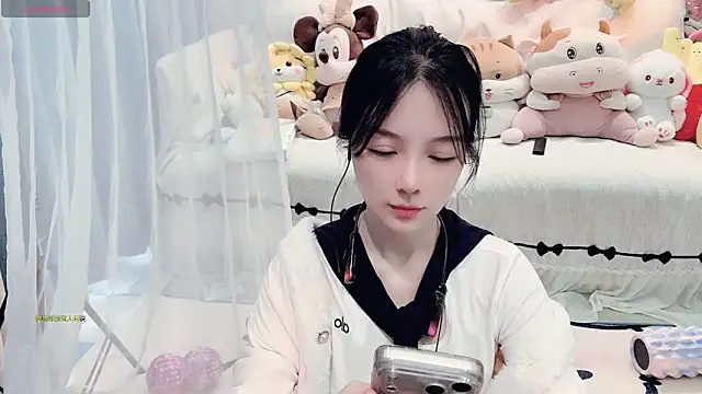 AKiKi711 online show from March 15, 6:04 am