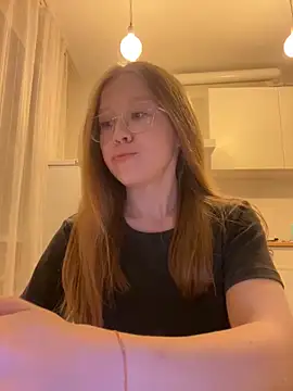 Eva Weyne online show from September 14, 7:45 pm