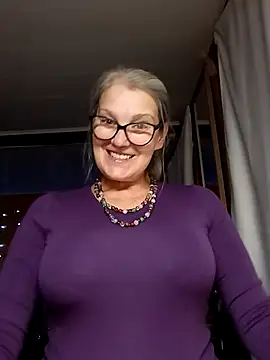 irinamaux online show from September 17, 5:49 am