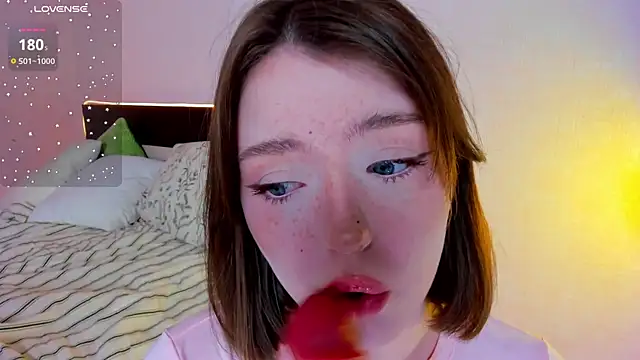 lexxxxxxi online show from March 27, 7:14 pm