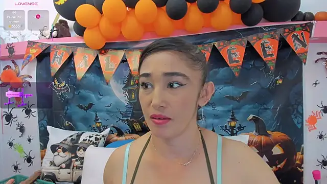 charlotte-11 online show from October 15, 6:43 pm