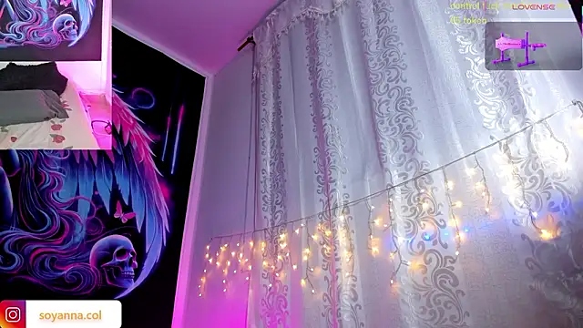 daarklover online show from February 1, 2:32 am