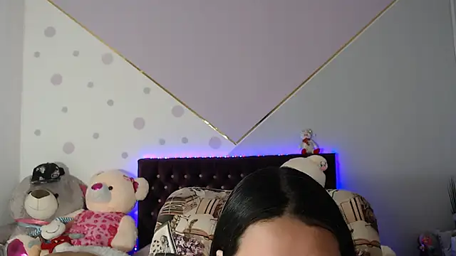 Lorenahot 06 online show from September 8, 5:45 pm