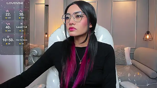 AzuraKindong online show from December 2, 7:16 pm