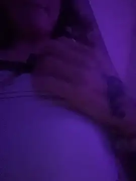 greedybratt online show from November 13, 7:40 am