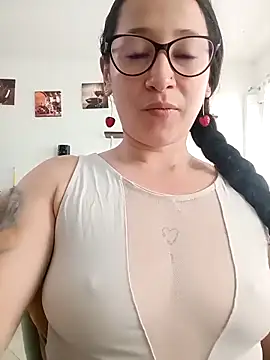 emilypoppy3 online show from March 4, 7:09 pm