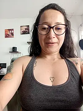 emilypoppy3 online show from February 21, 8:31 pm