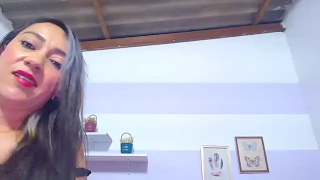 kimberlyvega online show from May 30, 7:21 pm