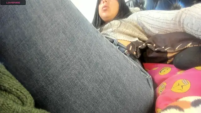 Miss18taylor online show from December 3, 2:58 am