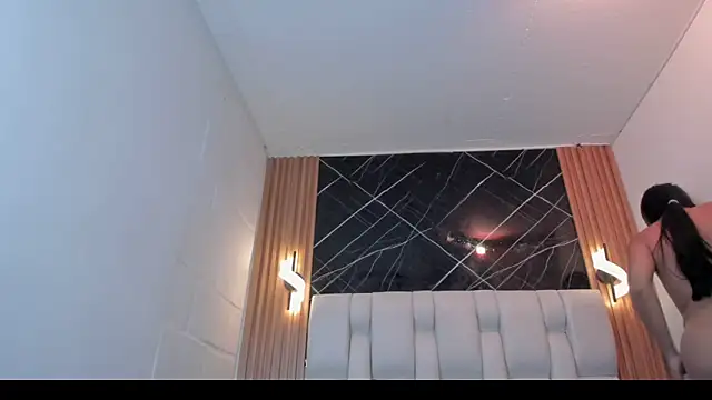 sarajhonson dl online show from September 19, 5:56 pm