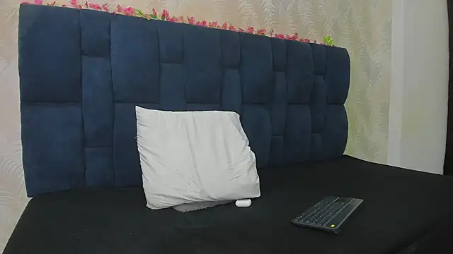 Ammy Connor1 online show from April 11, 7:45 am