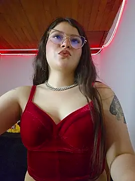 juli05star20 online show from March 29, 5:06 am