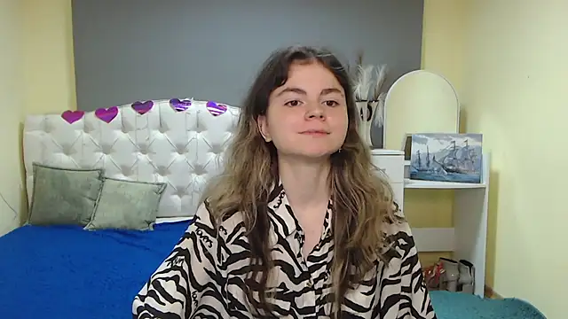 TinaRedly online show from September 19, 5:34 pm