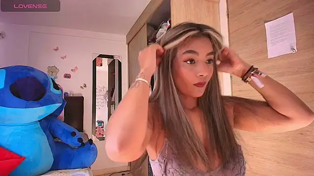 megan collins96 online show from May 24, 8:52 pm