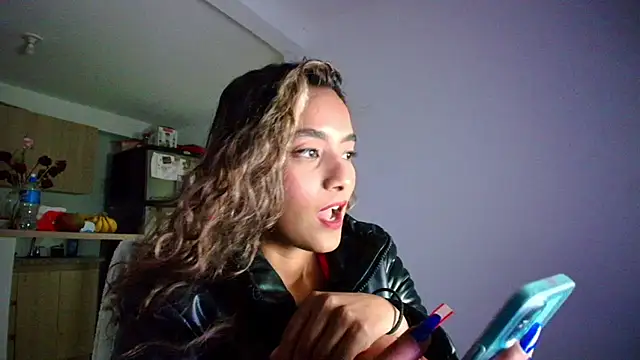 megan collins96 online show from February 6, 12:03 am