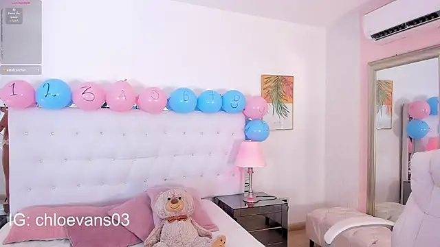 Chloe evans   online show from September 18, 12:58 pm