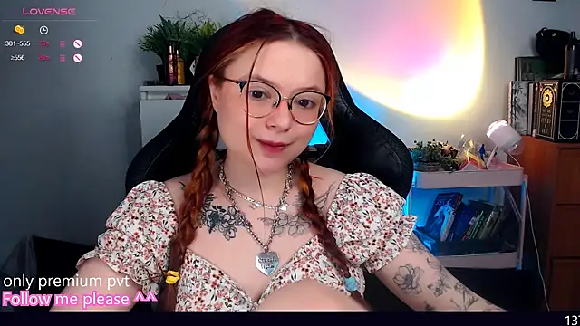 me  hanna online show from October 5, 10:15 pm