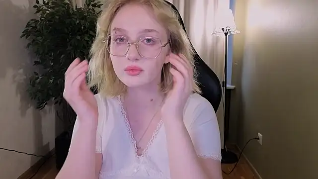 ELLIEJAY online show from March 6, 5:24 am