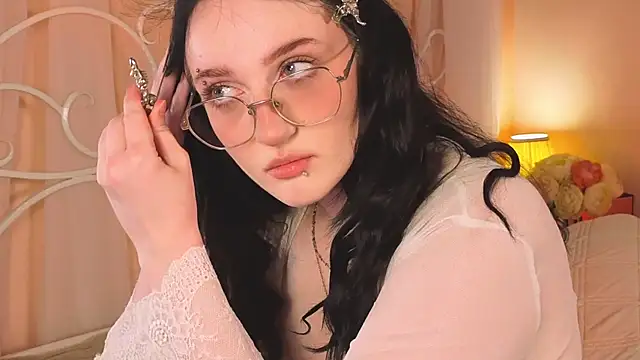 ELLIEJAY online show from October 3, 5:23 am