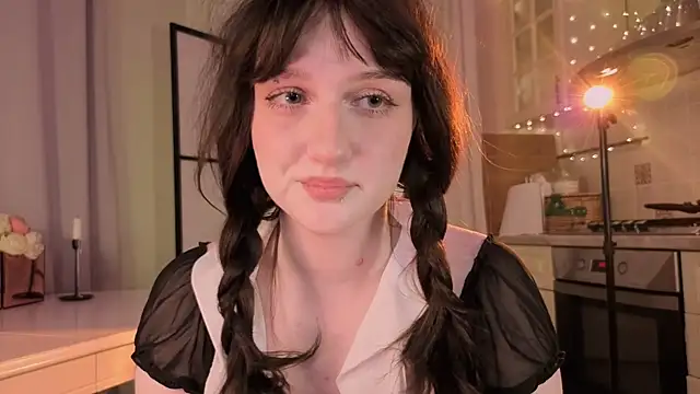 ELLIEJAY online show from November 15, 5:30 am